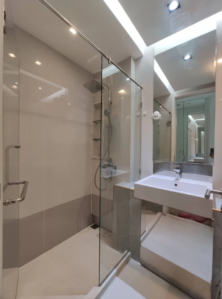 Premium 39.8 sq.m. Condo for SALE - 24th High Floor, North-Facing Balcony (Cool All Day) at Ha Yaek Lat Phrao, Fully Furnished with Impressive Built-i