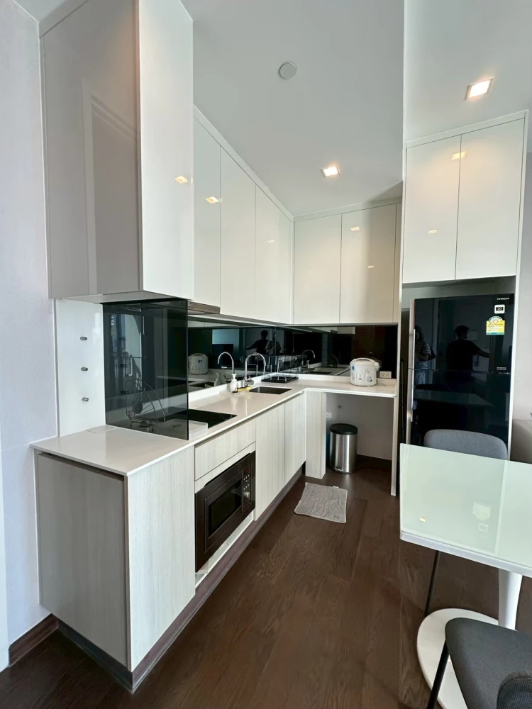 Luxury 38 sq.m. Condo for SALE - 18th High Floor, Fully Furnished & Equipped, 0 Meters to MRT Phetchaburi in the Heart of Asoke CBD | ✨ Q Asoke