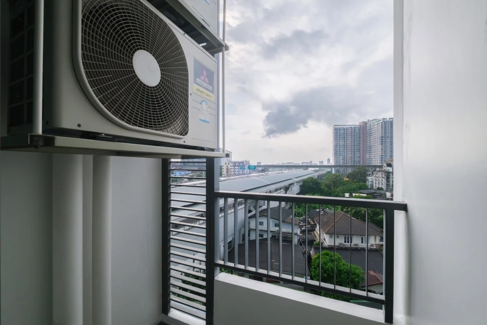 Condo for SALE - 25 sq.m. Private Corner Unit, 8th Floor (Building B), Prime Location Near MRT Bang Son | ✨ Metro Sky Prachachuen