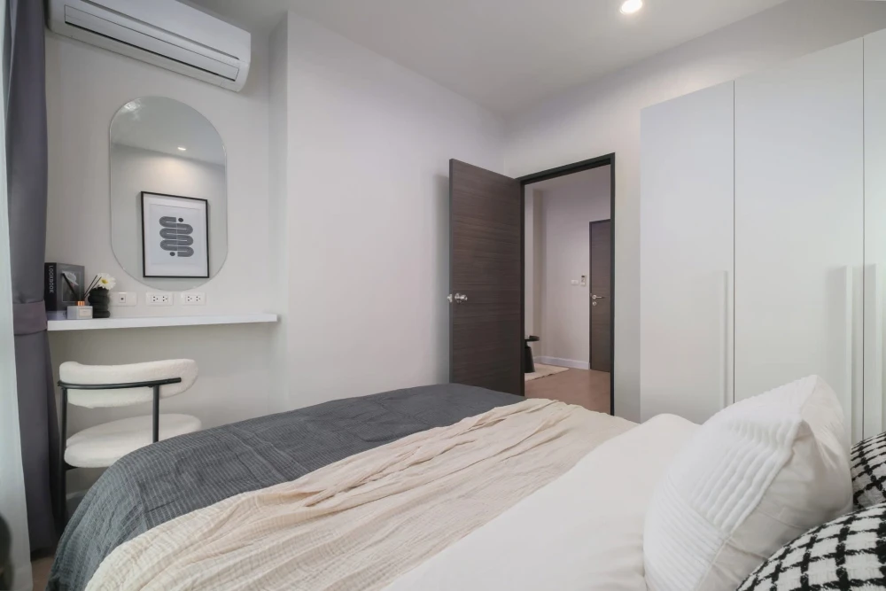 Condo for SALE - 25 sq.m. Private Corner Unit, 8th Floor (Building B), Prime Location Near MRT Bang Son | ✨ Metro Sky Prachachuen