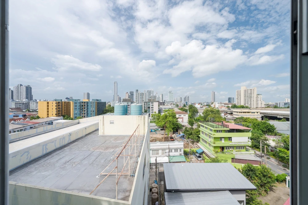Premium Corner Unit Condo for SALE - 60 sq.m., 2 Bedrooms, 2 Bathrooms, Top Floor (8th Floor), Prime Sukhumvit Location Near BTS On Nut | Special Offe