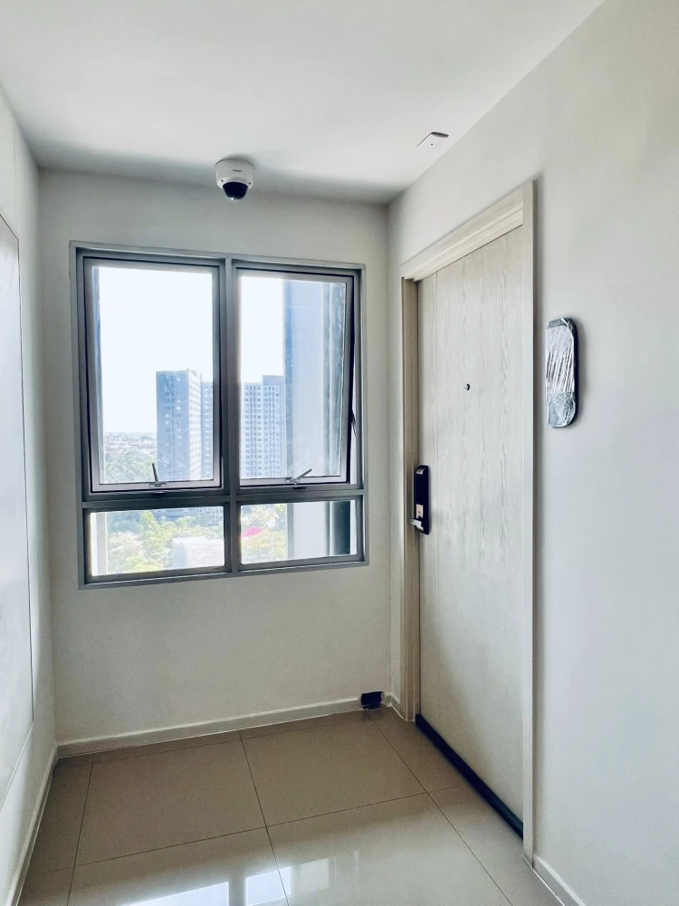 Selling a condo at Elio Sathorn-Wutthakat. If you're looking for a quiet room with nice, non-noisy neighbors, this is the perfect choice.