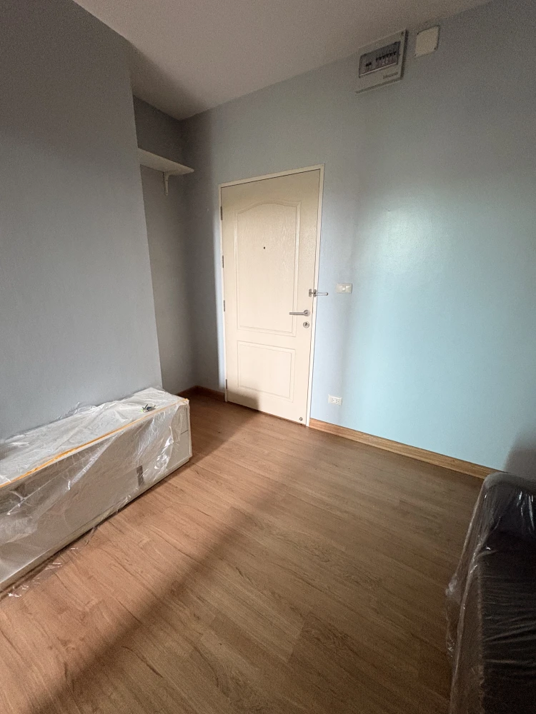 Lovely Fully Furnished Condo for SALE - 28.83 sq.m., 2nd Floor (Building A) with 2 Aircons, Move-in Ready in Rama 9 - Hua Mak Location | ✨ Bliz Condom