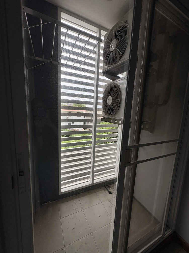 Lovely Fully Furnished Condo for SALE - 28.83 sq.m., 2nd Floor (Building A) with 2 Aircons, Move-in Ready in Rama 9 - Hua Mak Location | ✨ Bliz Condom