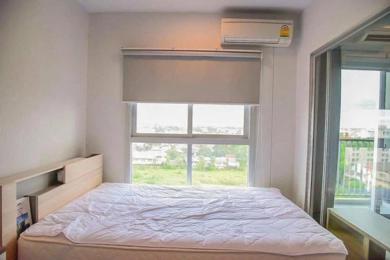 For sale! Condo The Parkland Petchkasem, the door of the room does not match the other rooms, private, plus good view, if interested, hurry