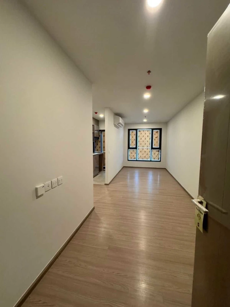 For rent: Aspire Sukhumvit - Rama 4, 16th floor, swimming pool view. Interested? Reserve now, don't delay.