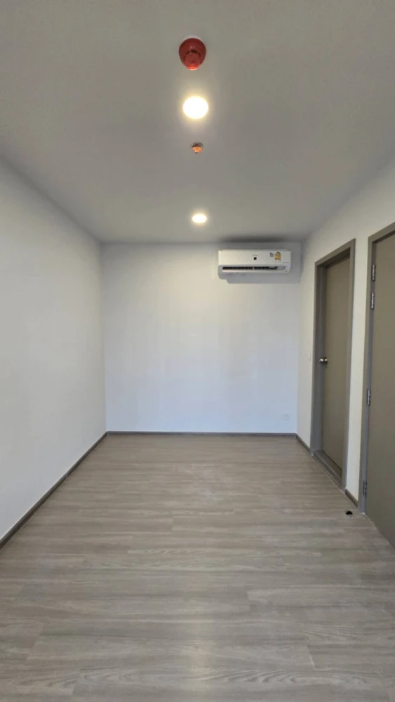 Selling down payment Aspire Sukhumvit - Rama 4, 1 Bed Plus room, 8th floor, north side, open view, come and reserve now.