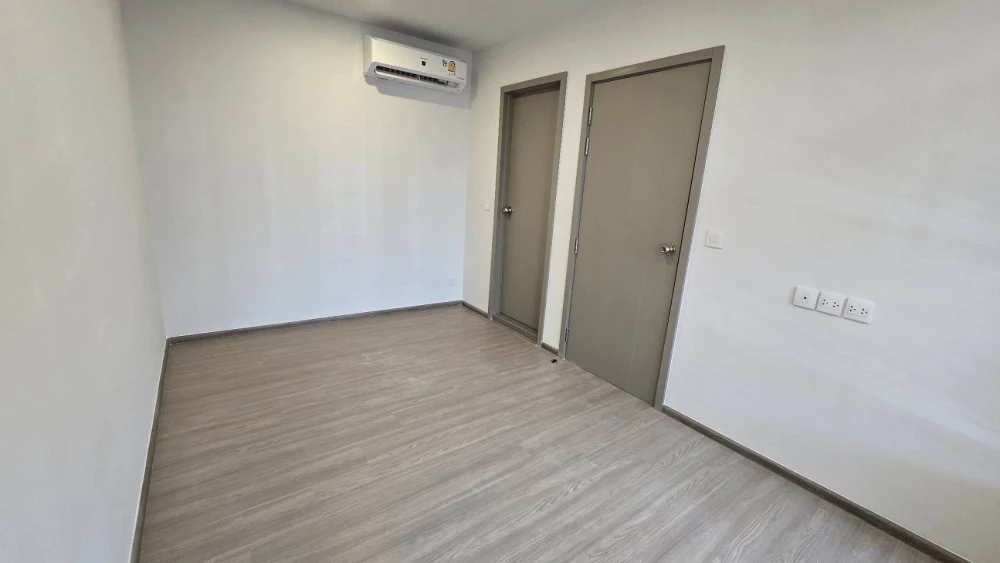 Selling down payment Aspire Sukhumvit - Rama 4, 1 Bed Plus room, 8th floor, north side, open view, come and reserve now.
