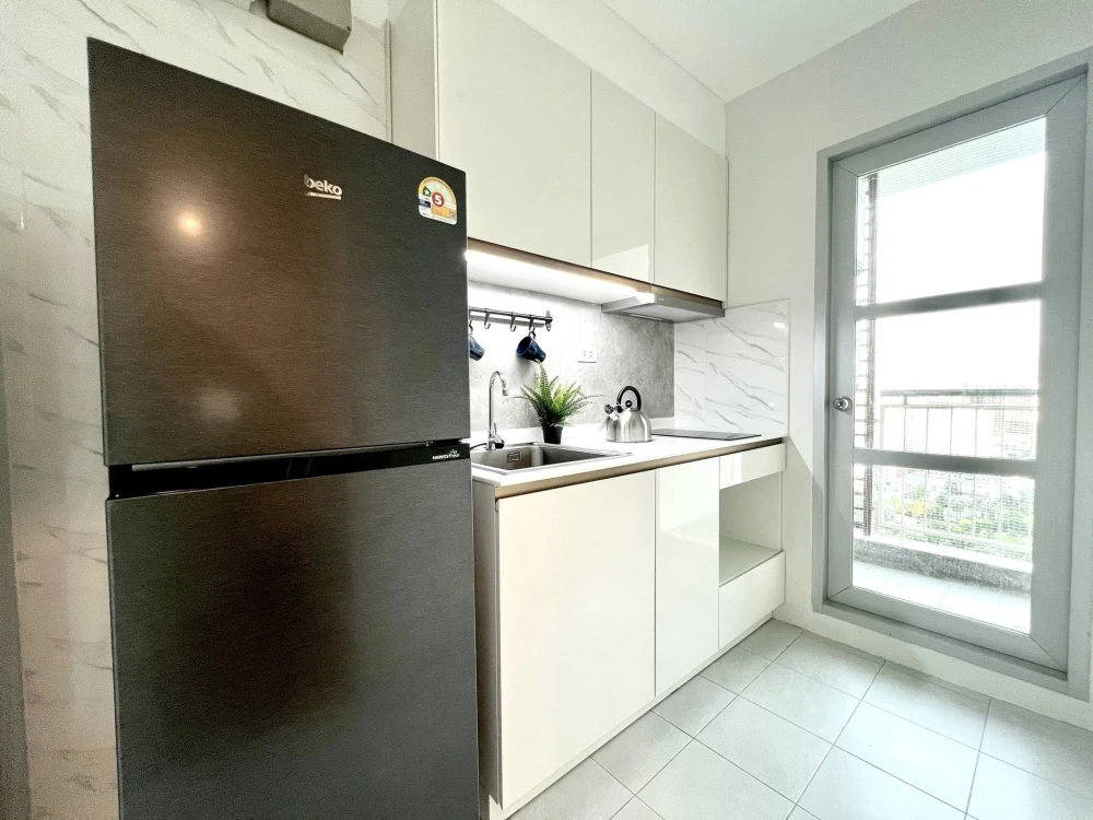 For sale or rent Centric Scene Sukhumvit 64, separate rooms, divided into suitable lots, good price, hurry and reserve now.