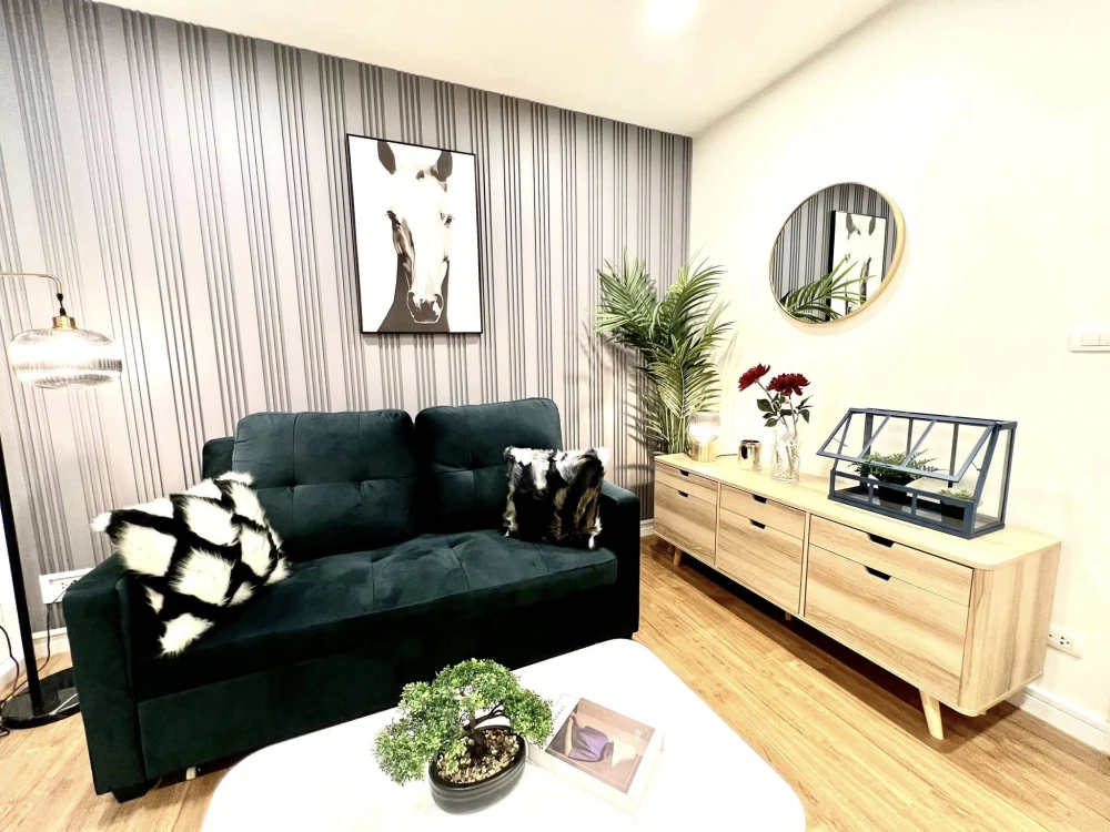 For sale or rent Centric Scene Sukhumvit 64, separate rooms, divided into suitable lots, good price, hurry and reserve now.