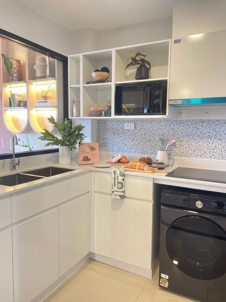 Selling down payment for Chapter One Spark Charan, 2 bedrooms, spacious living area, and amazing common areas. Book now!