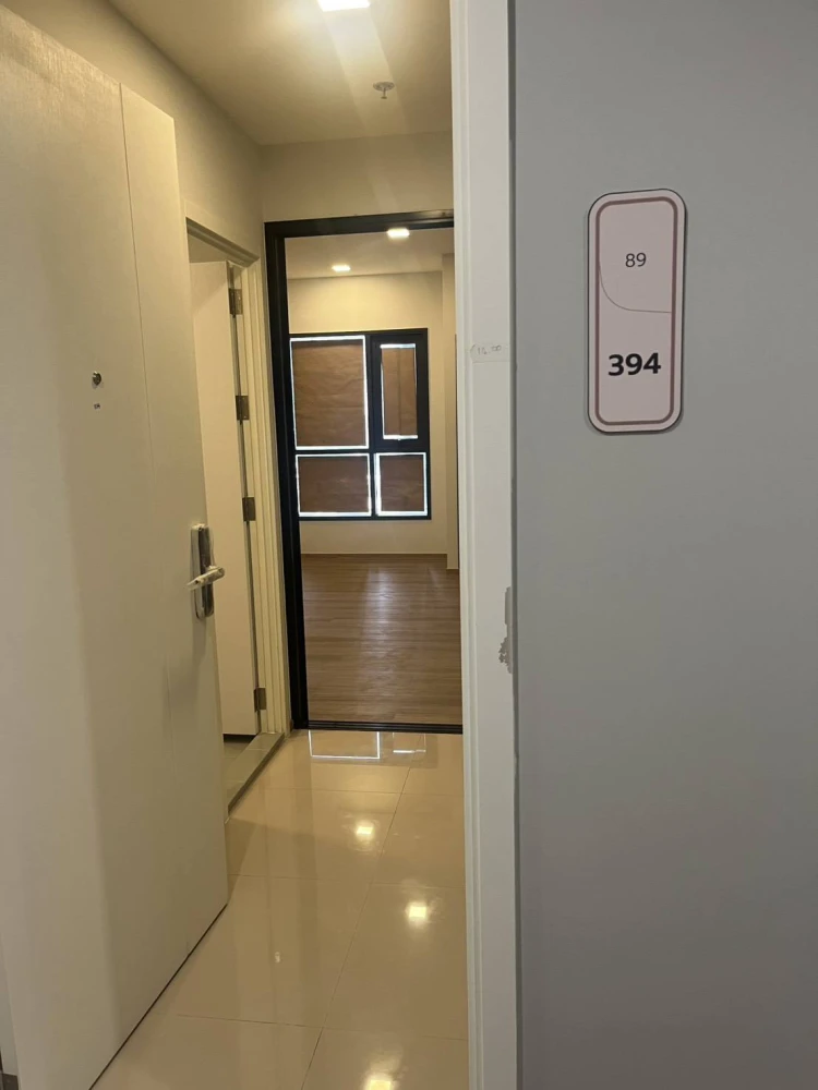 Selling down payment for Chapter One Spark Charan, studio unit, 10th floor, fully furnished. Grab it now!