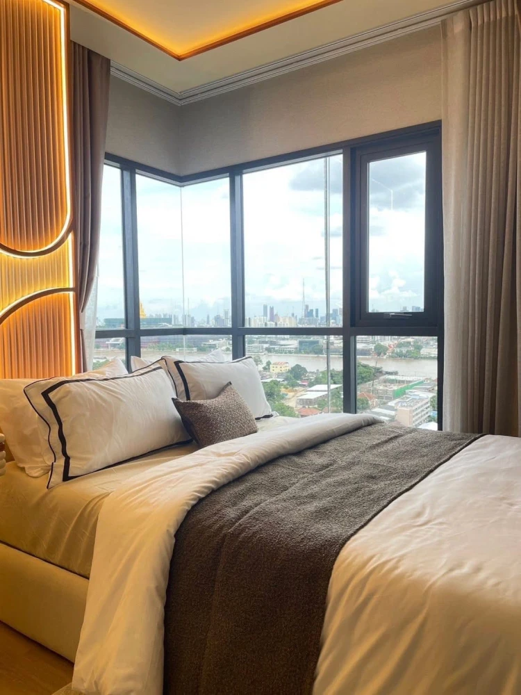 Selling down payment for Chapter One Spark Charan, corner unit for privacy, great location, fully furnished. Book now!