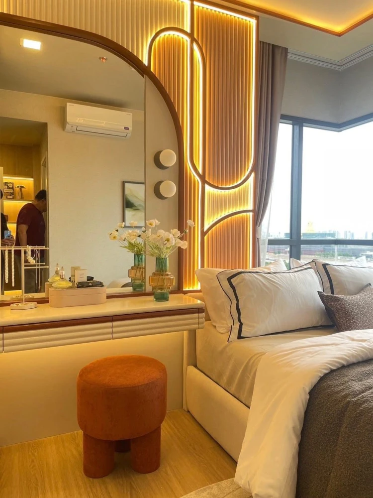 Selling down payment for Chapter One Spark Charan, corner unit for privacy, great location, fully furnished. Book now!