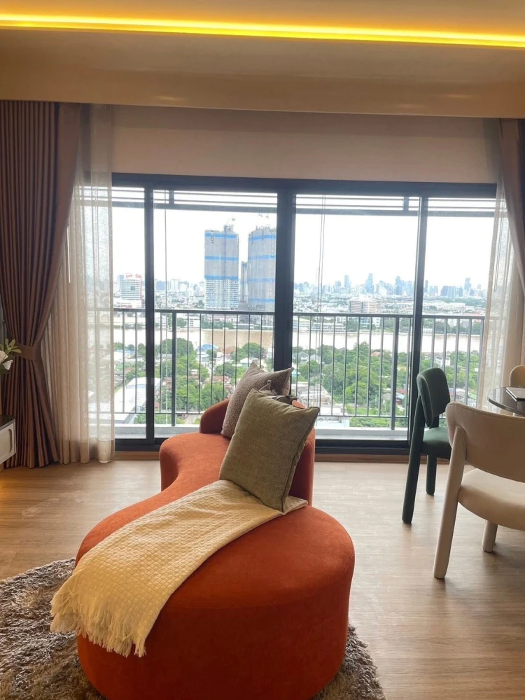 Selling down payment for Chapter One Spark Charan, corner unit for privacy, great location, fully furnished. Book now!
