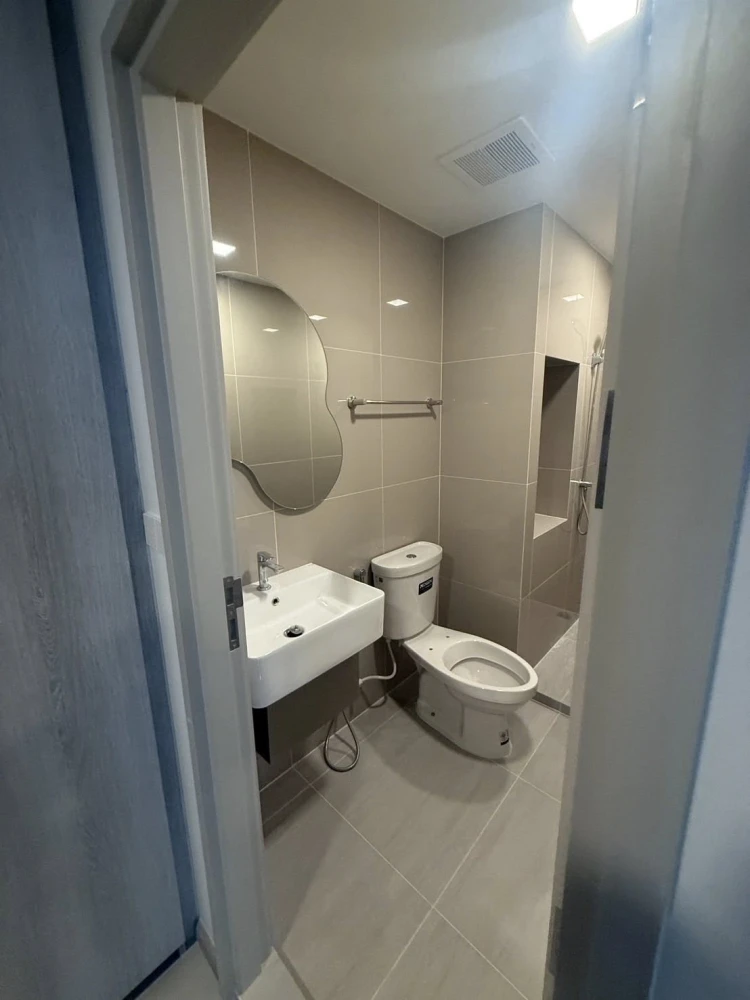 Selling down payment for COBE Kaset Sripatum, 10th floor. Great project, great location. Book now! Urgent!