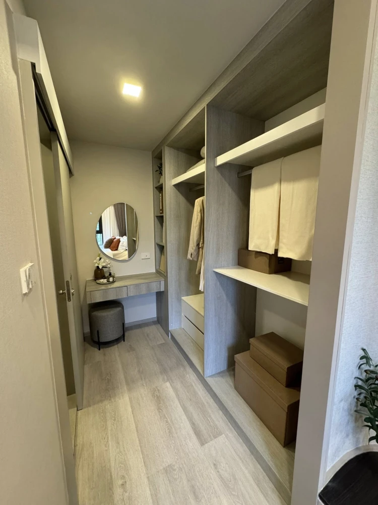 Selling a down payment for a COBE KASET SRIPATUM unit on the 11th floor, 30.5 sq.m. Comfortable and spacious. Don't miss this opportunity!