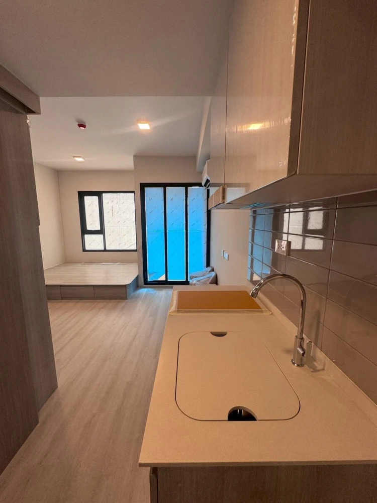 Selling down payment for COBE Ratchada Rama 9, 1 bedroom unit. Great location, cool unit. Don't miss out!