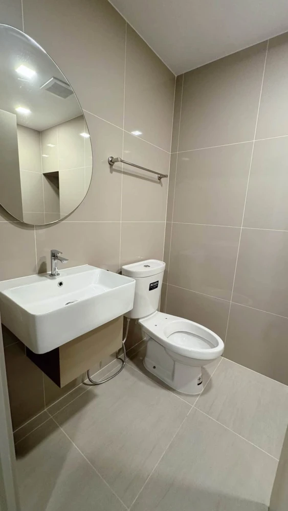 Selling down payment COBE Ratchada Rama 9, studio room, complete with common areas, in a good location, hurry and reserve now.