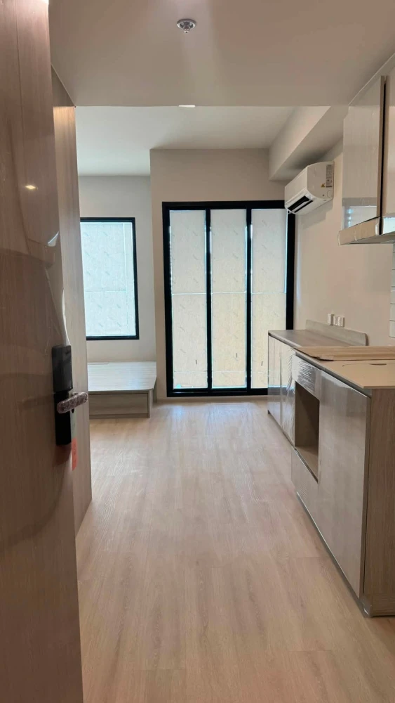 Selling down payment COBE Ratchada Rama 9, studio room, complete with common areas, in a good location, hurry and reserve now.