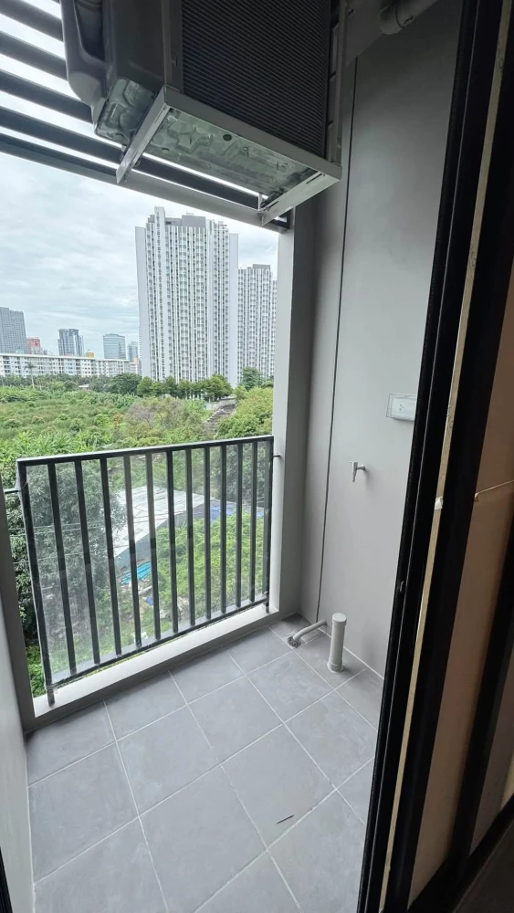 Selling down payment COBE Ratchada Rama 9, studio room, complete with common areas, in a good location, hurry and reserve now.