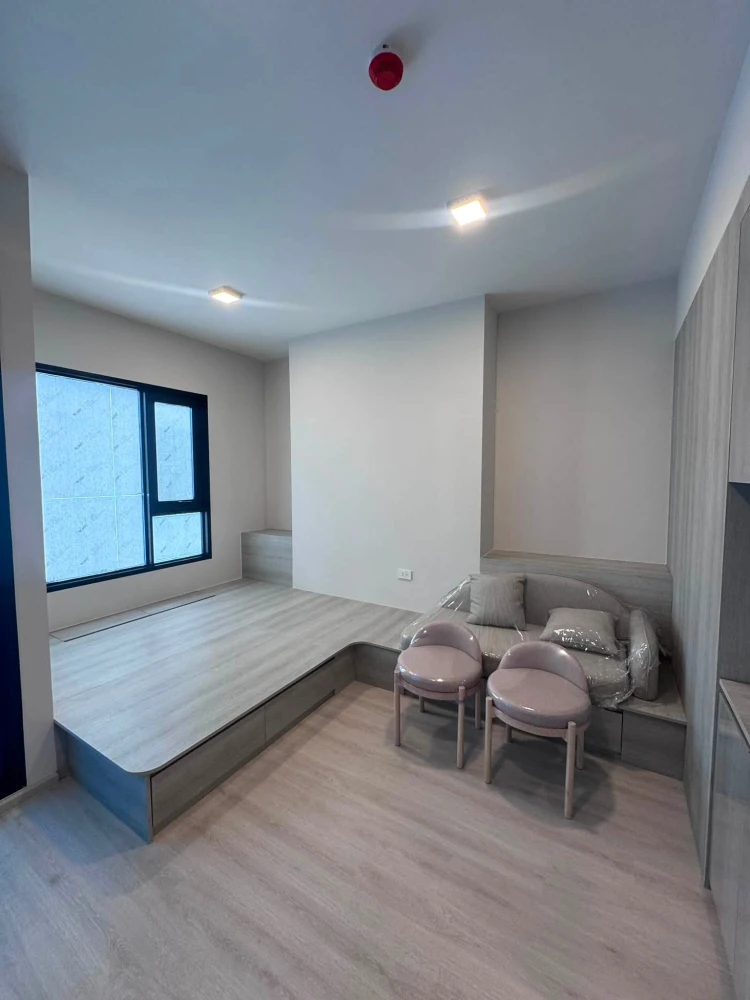 Selling down payment for COBE Ratchada–Rama 9, Building B, 7th floor, southeast facing. The room is not hot and is located in the front building, so y