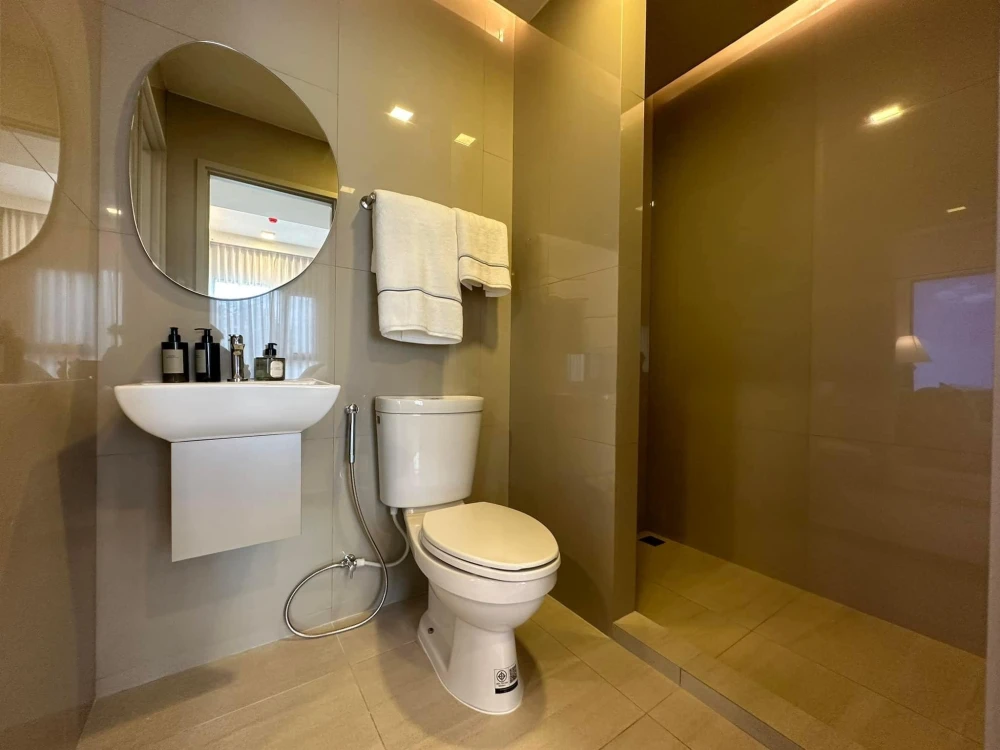Selling down payment COBE Ratchada-Rama 9, Pet Friendly Building, the only building in the project, few units, privacy, don't miss it.