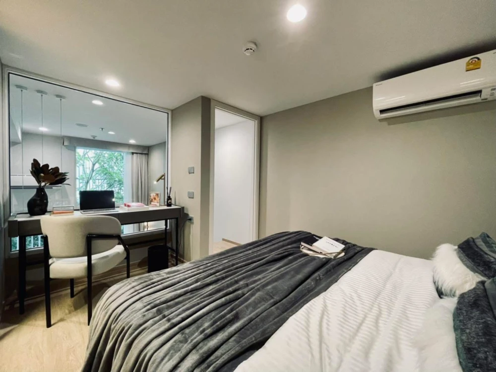 Down payment sale for Culture Chula. The upstairs bedroom is larger than other 1 Bedroom types. The ceiling is 4.3 meters high. Hurry and grab it now!