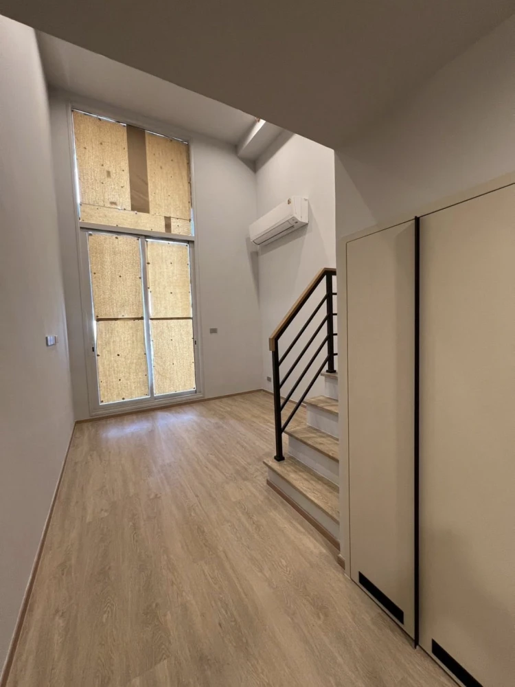 Selling down payment for Culture Chula, corner unit with garden view. Neither wall is shared with another unit. Bathrooms are available on both the up