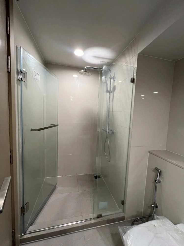 Selling down payment for Culture Chula, corner unit with garden view. Neither wall is shared with another unit. Bathrooms are available on both the up
