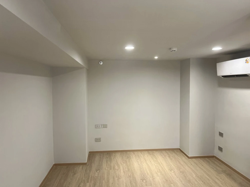 Selling a pre-sale unit at Culture Chula, Hybrid type, with a 4.3-meter high ceiling and a total usable area of ​​36 sq.m. Don't miss this opportunity