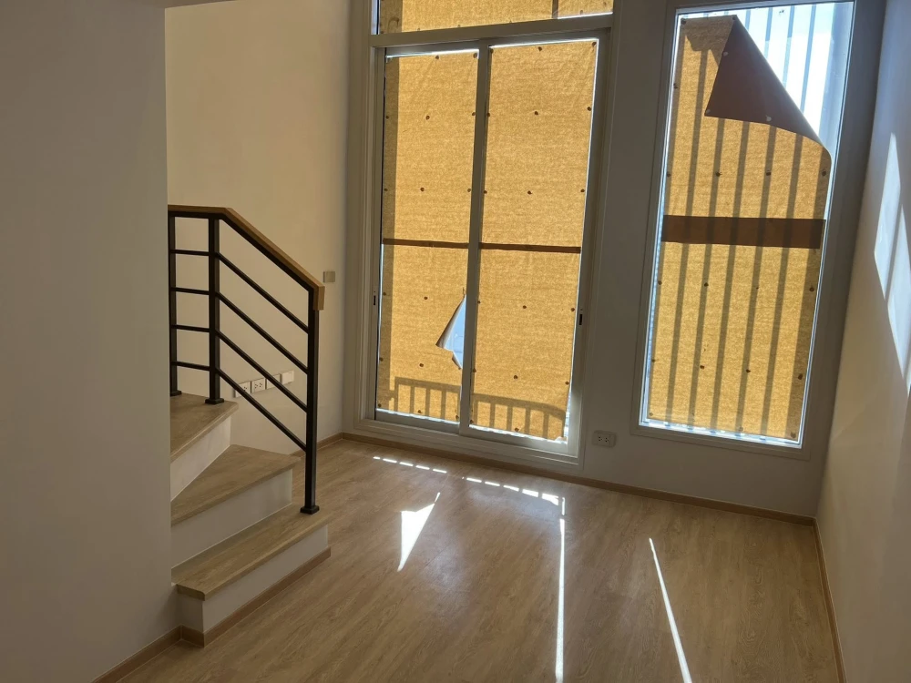 Selling a pre-sale unit at Culture Chula, Hybrid type, with a 4.3-meter high ceiling and a total usable area of ​​36 sq.m. Don't miss this opportunity