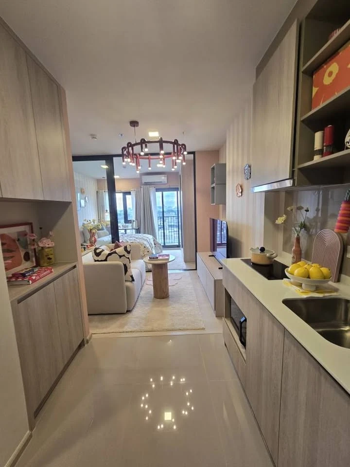 Down payment sale FLO by Sansiri, 10th floor, river view, the best side in the project. Come and reserve your ownership today.