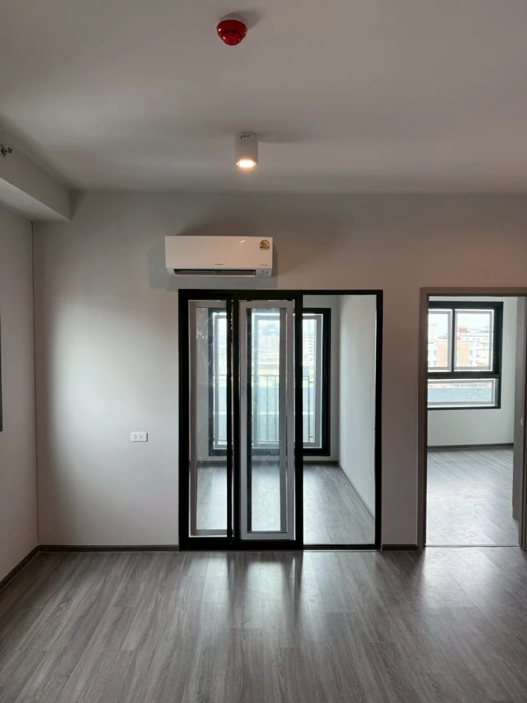 Selling down payment Ideo Ramkhamhaeng - Lam Sali Station, 8th floor, good location, worth living in, if you don't reserve, you'll really miss out.