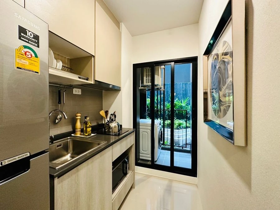 Selling down payment Ideo Ramkhamhaeng - Lam Sali Station, 8th floor, corner room, private, interested, hurry and reserve now, urgent.