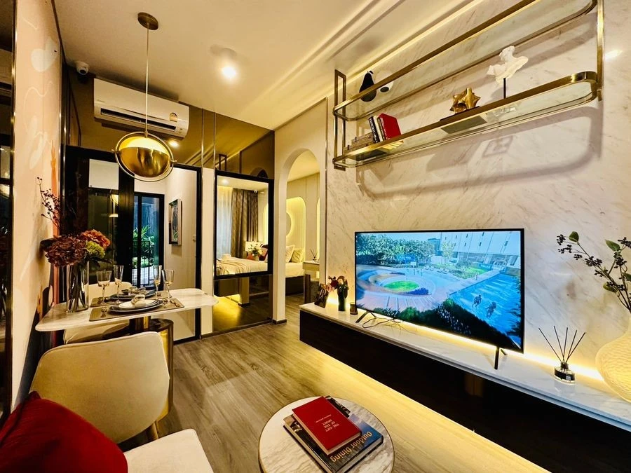 Selling down payment Ideo Ramkhamhaeng - Lam Sali Station, 8th floor, corner room, private, interested, hurry and reserve now, urgent.