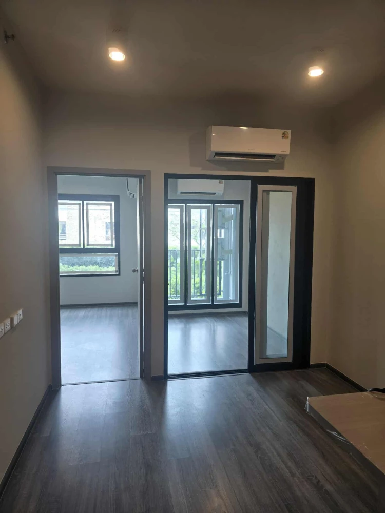 Down payment sale IDEO Ramkhamhaeng - Lam Sali Station, 8th floor, good project, nice location, book now, don't miss out.