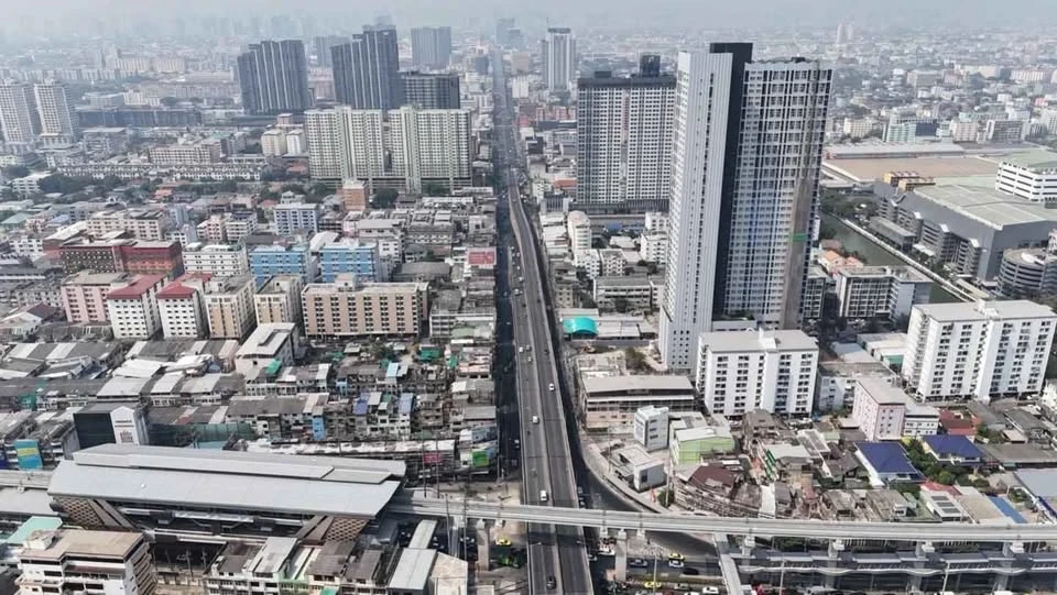 Selling down payment Ideo Ramkhamhaeng - Lam Sali Station, nice room, good location, comes with complete facilities, book now.