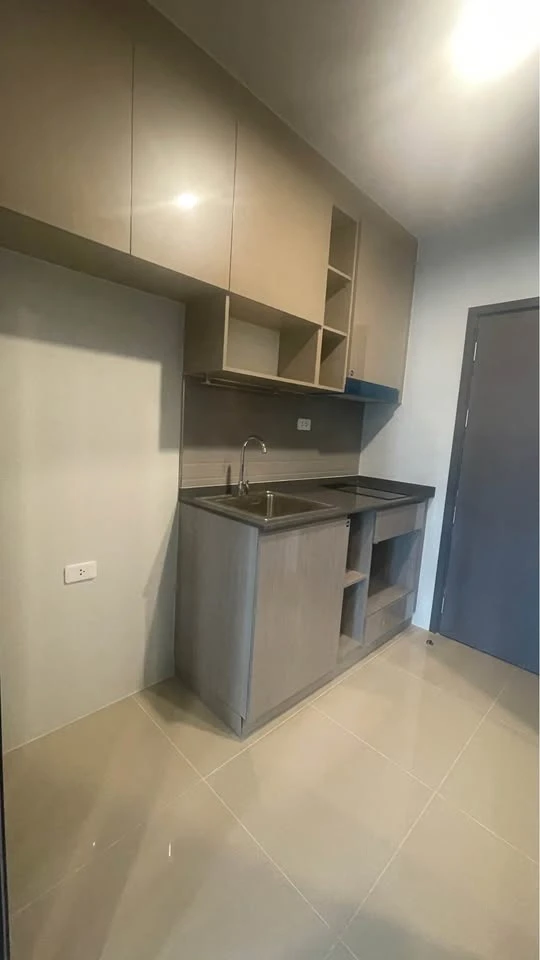 Selling down payment Ideo Ramkhamhaeng - Lam Sali Station, nice room, good location, comes with complete facilities, don't miss it.