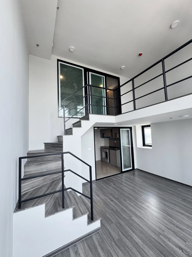 Selling down payment at Ideo Ramkhamhaeng - Lam Sali Station, nice room, good location, beautiful city view from high floor, hurry and book now!