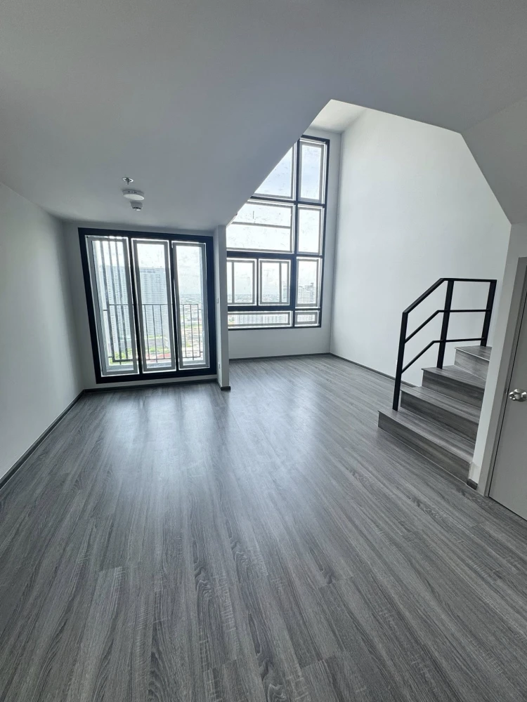 Selling down payment at Ideo Ramkhamhaeng - Lam Sali Station, nice room, good location, beautiful city view from high floor, hurry and book now!