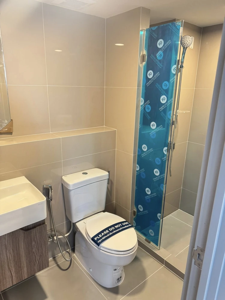 Selling down payment at Ideo Ramkhamhaeng - Lam Sali Station, nice room, good location, beautiful city view from high floor, hurry and book now!