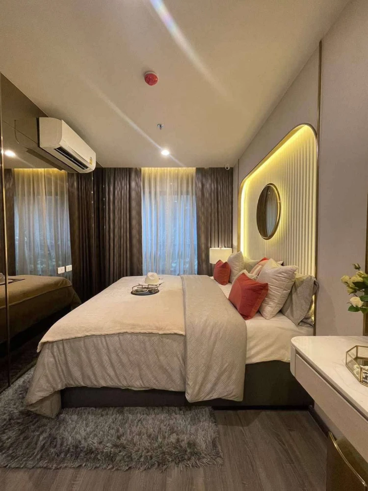 Down payment sale for IDEO Ramkhamhaeng - Lam Sali Station. Beautiful corner room, not hot from the sun, good breeze, open view, no buildings blocking