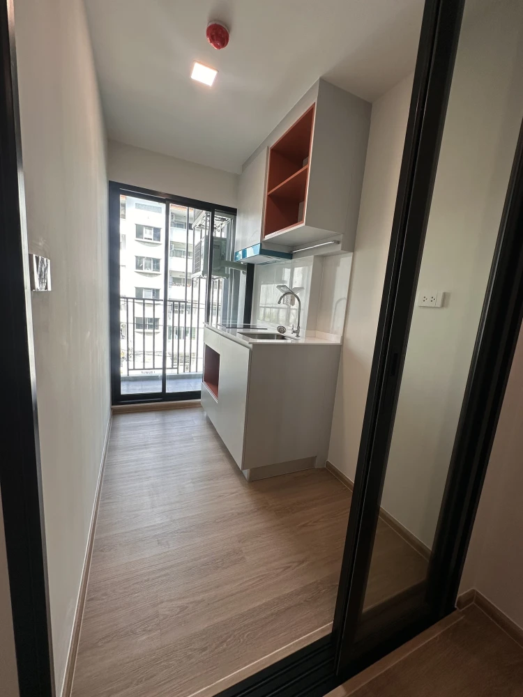 Selling a 1-bedroom, 1-bathroom unit at Kave Luminous Bangmod. Great location and amazing amenities. Book now!