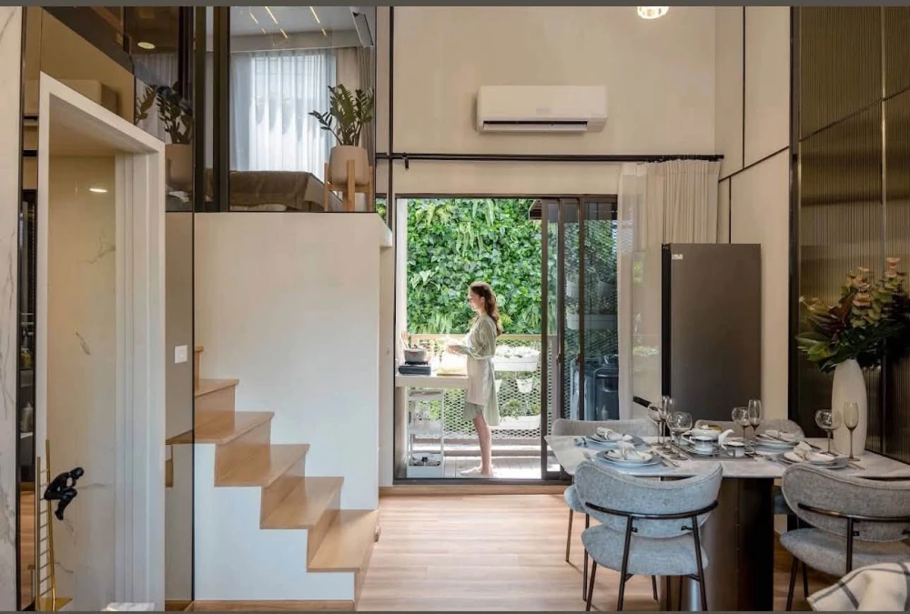 Down payment resale: Landmark at Kasetsart TSH Station. Duplex Flexi condo, 2 bedrooms, 2 bathrooms. High ceilings, airy and spacious. Located right n