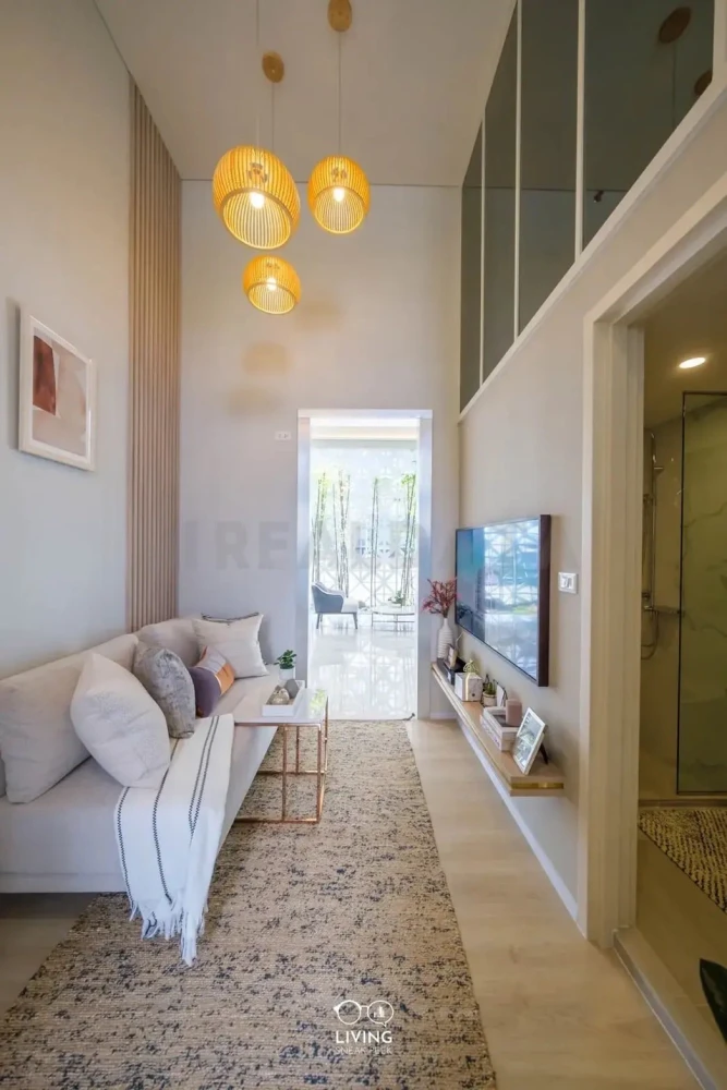Selling down payment for Landmark @Grand Station, a great location, close to shopping areas and the BTS, very convenient to travel, must book.