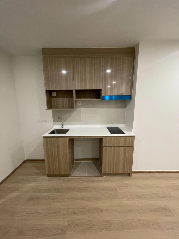 Selling down payment Life Rama 4 - Asoke 2 bedrooms, 26th floor, corner room, interested in owning, hurry and reserve now.