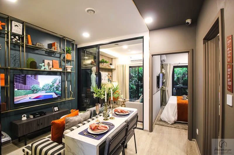 Selling down payment for Metris District Ladprao, 23rd floor unit. Excellent location with unobstructed views of Union Mall and Chatuchak Park, includ