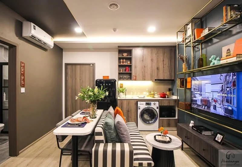 Selling down payment for Metris District Ladprao, 23rd floor unit. Excellent location with unobstructed views of Union Mall and Chatuchak Park, includ
