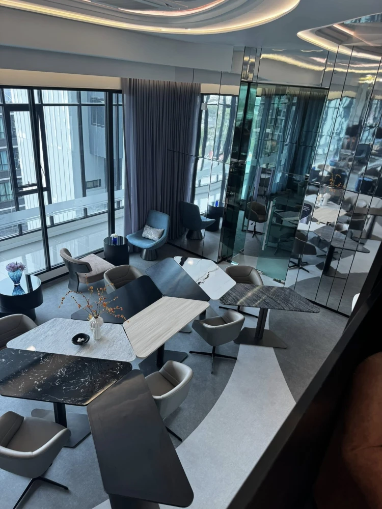 Selling down payment for Modiz Avantgarde, very high floor unit, beautiful high view, Thammasat University view. If you don't reserve, you'll really m